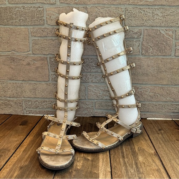 ‼️SOLD OUT‼️Joyfolie Ceylon Studded Gladiator Gold/Tan / Size Y5 - Picture 10 of 16